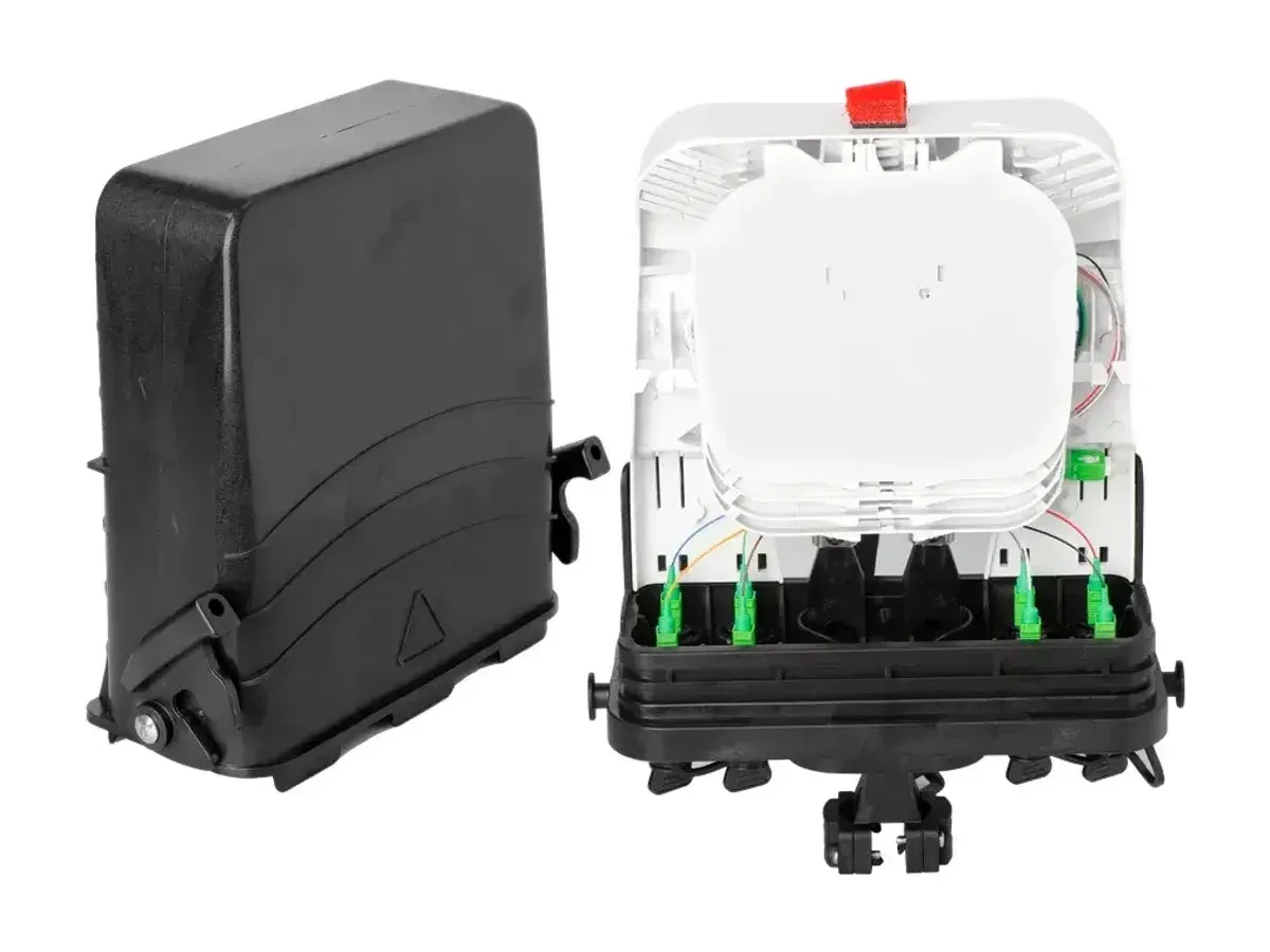 DYS FTTH-144 distribution box open with white splice tray and SC/APC ports